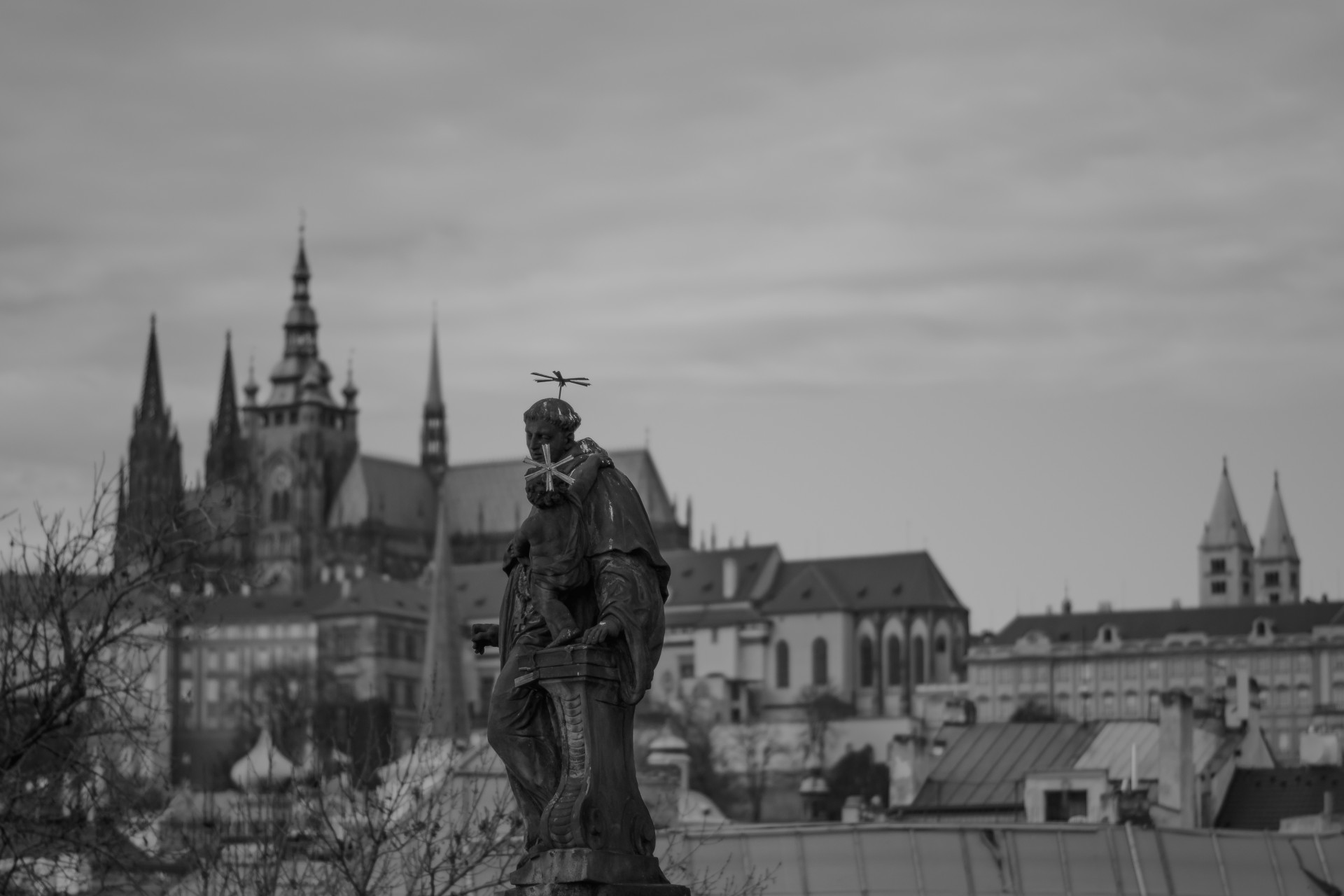 Prague,  Išsamiai,  Istorija,  Architektūra,  Vltava,  Upė,  Charles Tiltas,  Dangus,  Debesys,  Statula