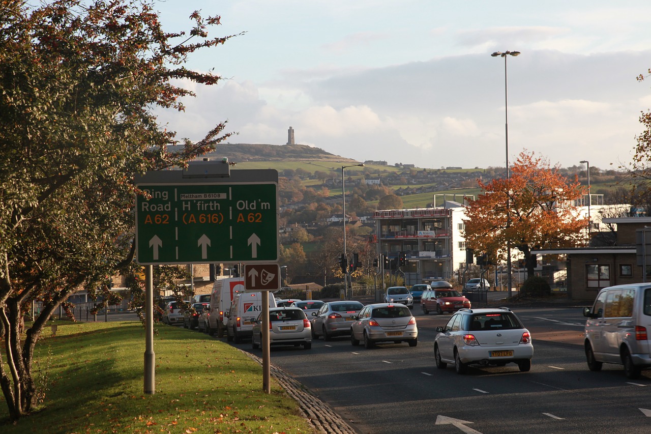 Huddersfieldas, Žiedas, Kelias, Eismas, Automobiliai, Pilies Kalnas, Transportas, Gabenimas, Greitkelis, Miesto