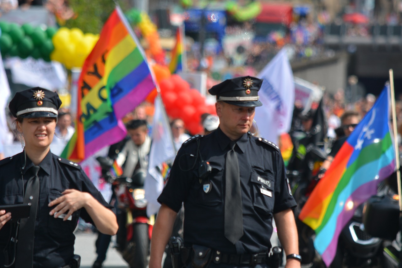 Žmogus, Vyras, Gėjus, Christoforo Gatvės Diena, Hamburgas, Csd, Paradas, Demonstracija, Policija, Nemokamos Nuotraukos