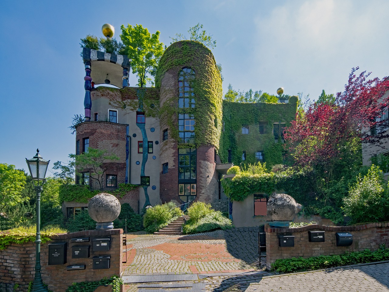 Hundertwasser Namas, Blogas Vaismedis, Taunus, Hesse, Vokietija, Taikos Karalystė, Hundertwasser, Menas, Pastatas, Architektūra