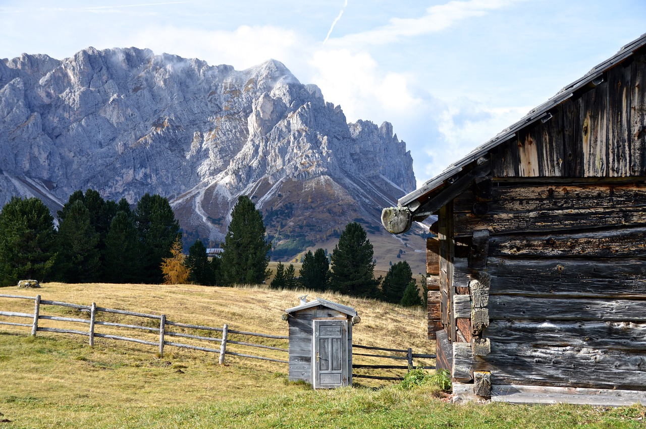 Namelis, Dolomitai, Kalnai, Dangus, Žolė, Rokas, Žygiai, Šventė, Nemokamos Nuotraukos,  Nemokama Licenzija