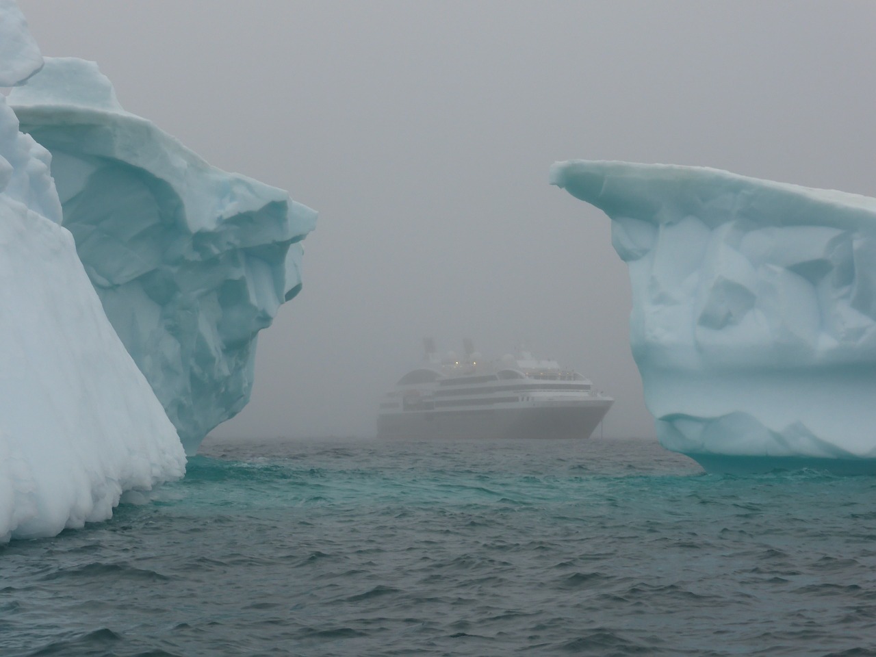 Ledkalniai, Antarctica, Pietų Vandenynas, Ledas, Kruizinis Laivas, Rūkas, Rūkas, Nemokamos Nuotraukos,  Nemokama Licenzija