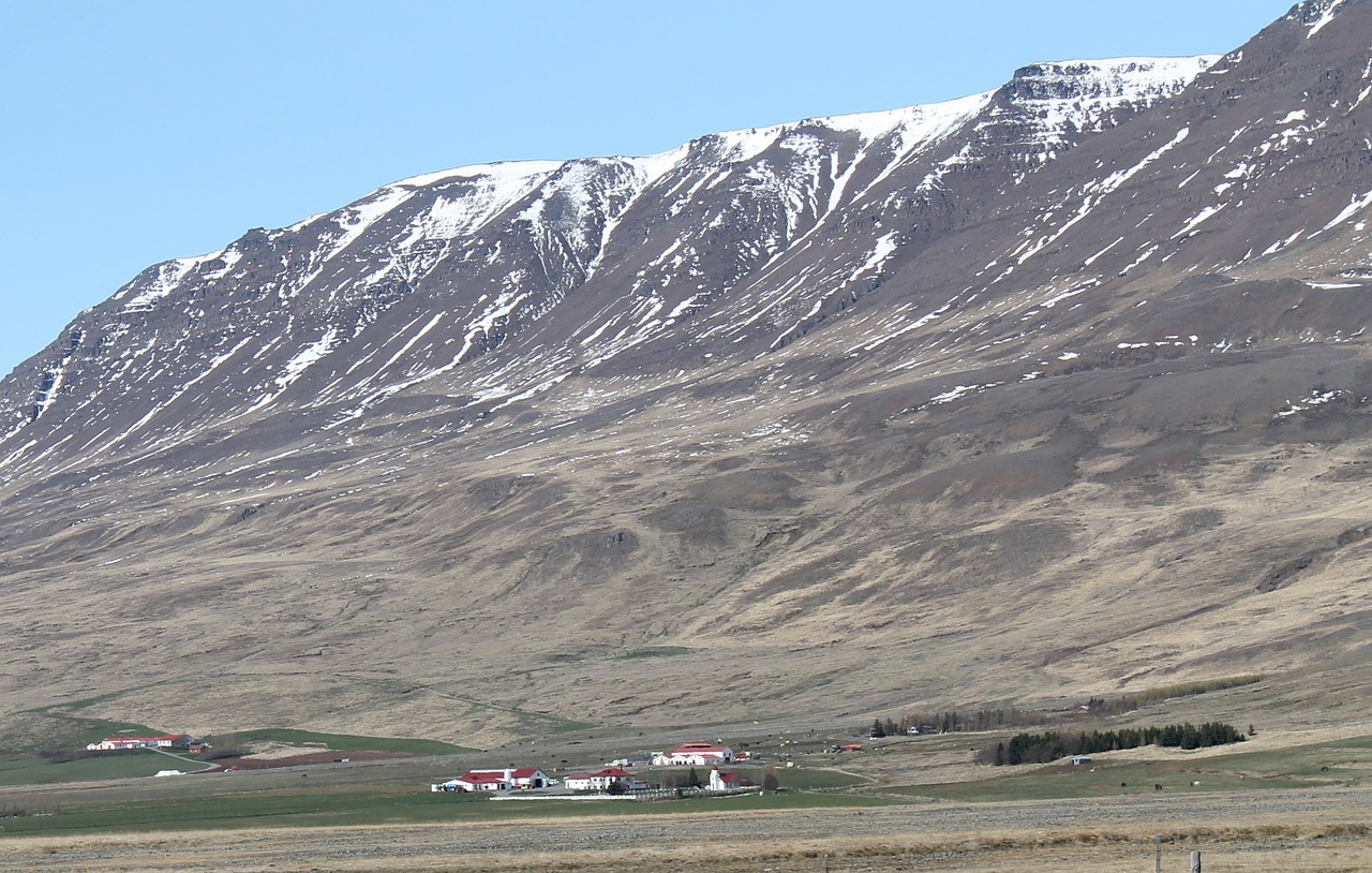 Iceland, Kraštovaizdis, Vaizdingas, Kalnai, Sniegas, Ūkis, Pastatai, Tvartas, Namas, Gamta