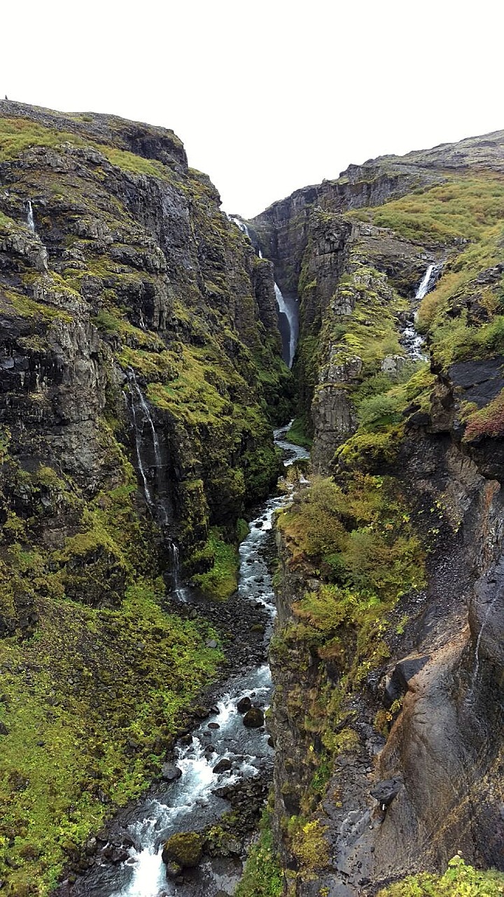 Iceland, Krioklys, Gamta, Kraštovaizdis, Upė, Vanduo, Vandenys, Sklandžiai, Rokas, Samanos