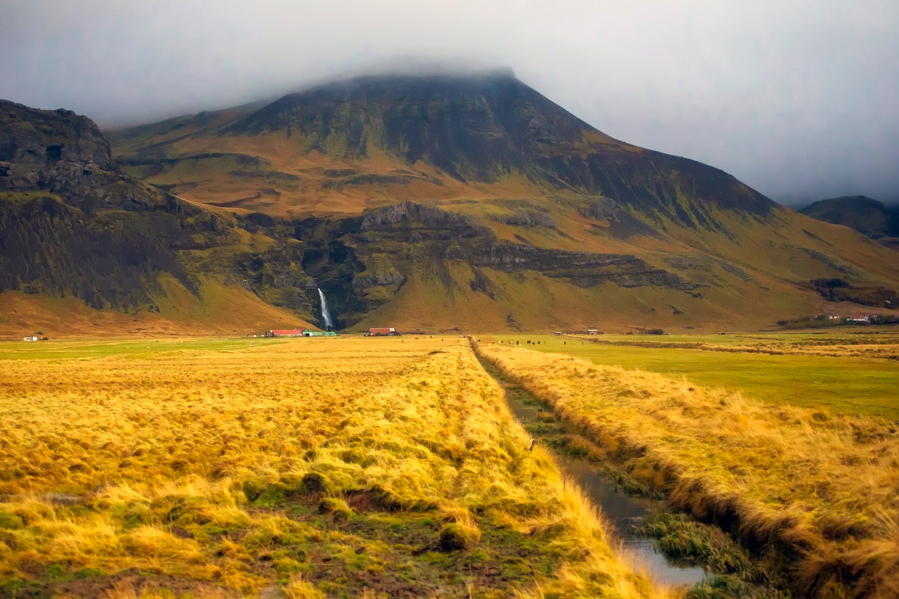 Iceland, Kalnai, Slėnis, Laukai, Kritimo, Krioklys, Kelionė, Turizmas, Kraštovaizdis, Gamta