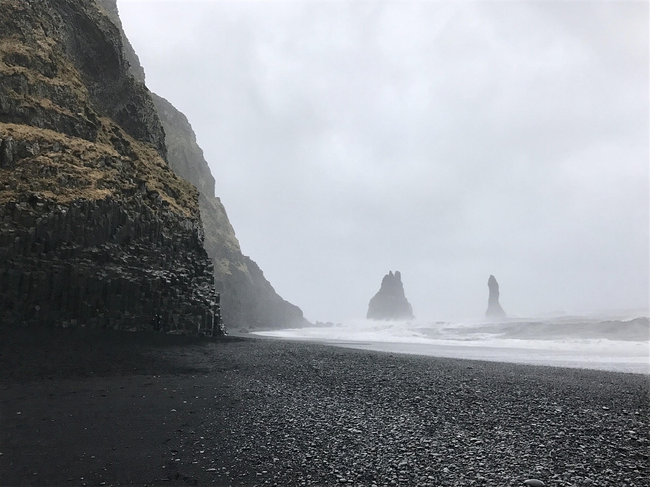 Iceland, Juodas Smėlio Paplūdimys Icelandic, Papludimys, Vik, Reynisdrangar, Nemokamos Nuotraukos,  Nemokama Licenzija