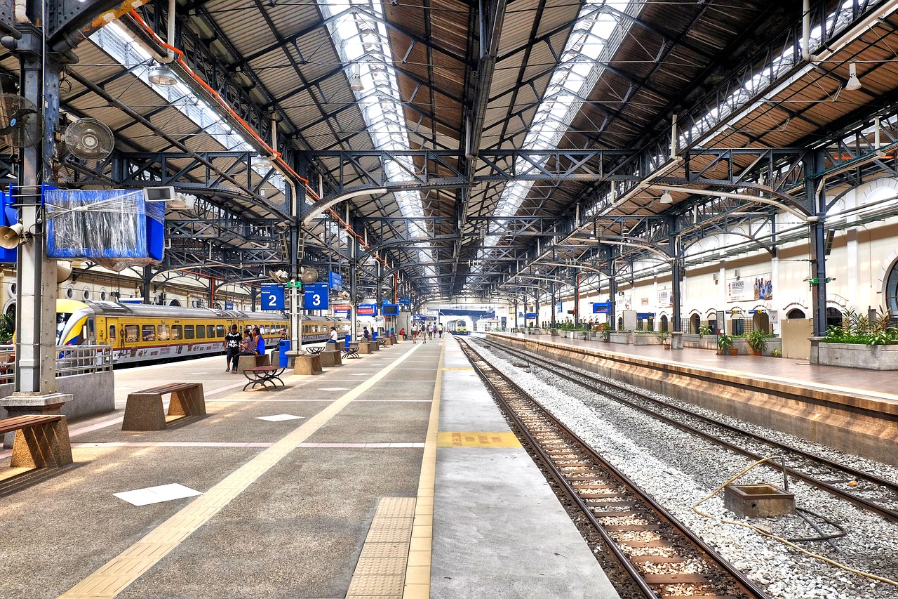Patalpose, Linija, Platforma, Geležinkelis, Stotis, Plienas, Terminalas, Traukinys, Traukinių Stotis, Transporto Sistema