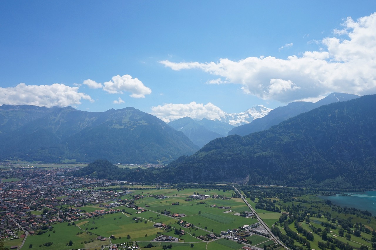 Interlaken, Šveicarija, Alpių, Kalnai, Pirmoji, Ežeras Brienz, Perspektyva, Ežeras, Miestas, Dangus