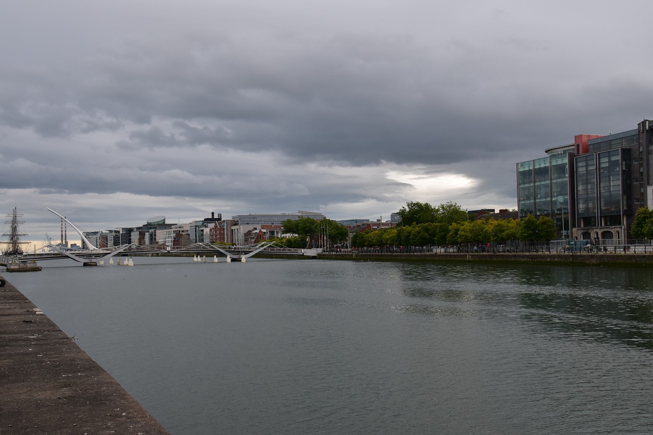 Airija, Dublin, Liffey Upė, Tiltas, Parkas, Nemokamos Nuotraukos,  Nemokama Licenzija