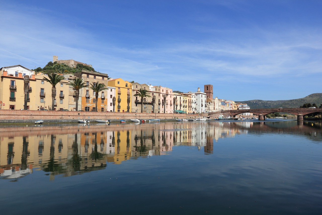 Italy, Sardinija, Bosa, Upė, Apmąstymai, Vanduo, Nemokamos Nuotraukos,  Nemokama Licenzija