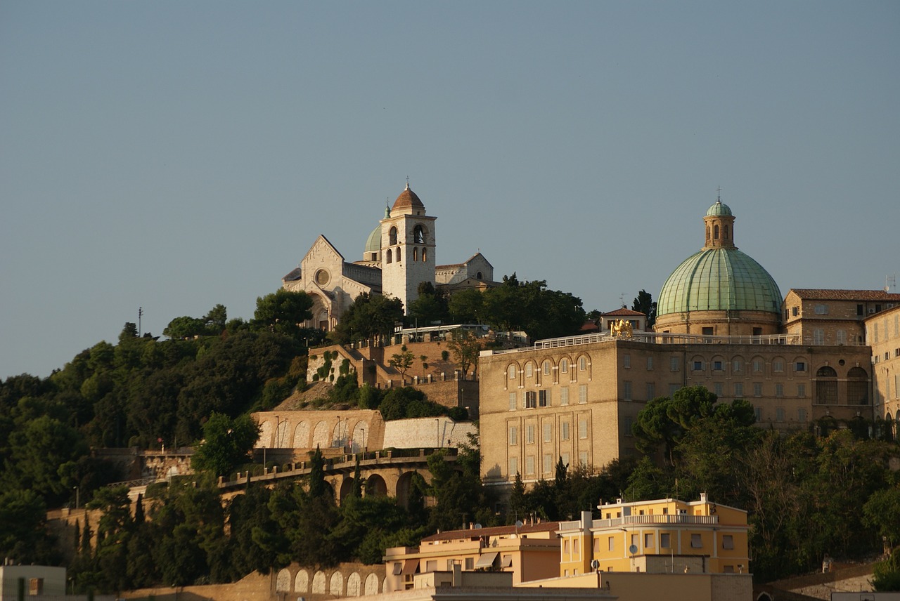 Italy, Ancona, Kraštovaizdis, Kalnas, Bažnyčia, Bazilika, Nemokamos Nuotraukos,  Nemokama Licenzija