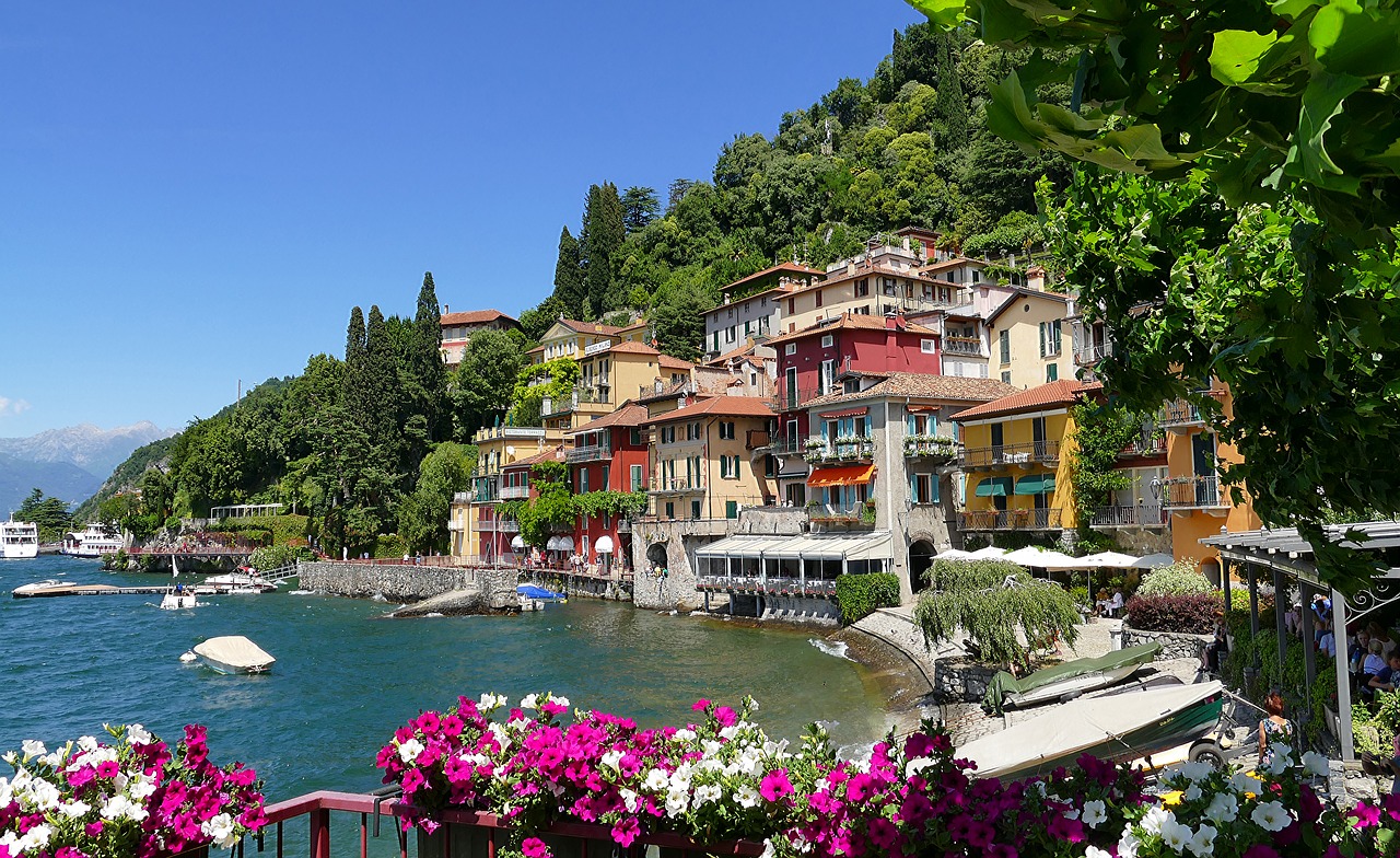 Italija,  Kaip Ežero,  Varenna,  Ežeras,  Atostogos,  Miestas,  Istorinis Centras,  Uosto,  Lago Di Como, Nemokamos Nuotraukos