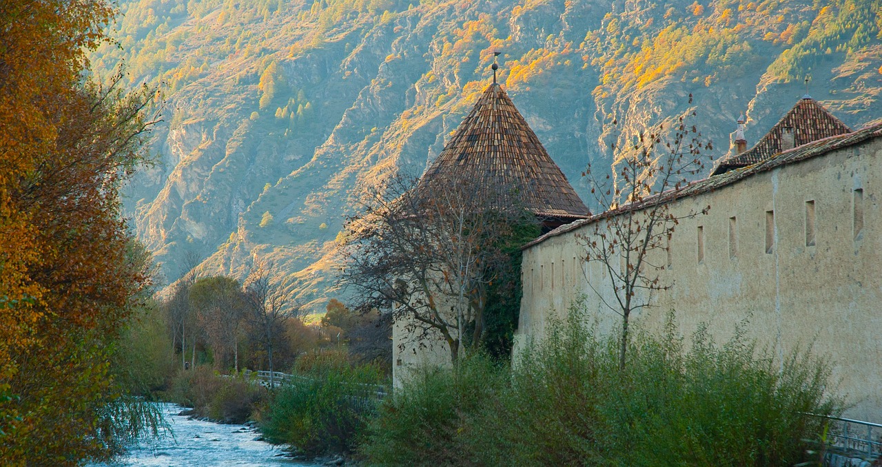 Italy, Kraštovaizdis, Gamta, Lauke, Kritimas, Ruduo, Kalnai, Miškas, Medžiai, Miškai