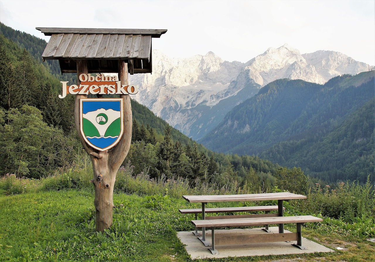 Jezersko, Slovenia, Julijos Alpės, Turizmas, Kalnai, Poilsio Vieta, Informacijos Lentos, Herbas, Vasara, Nemokamos Nuotraukos