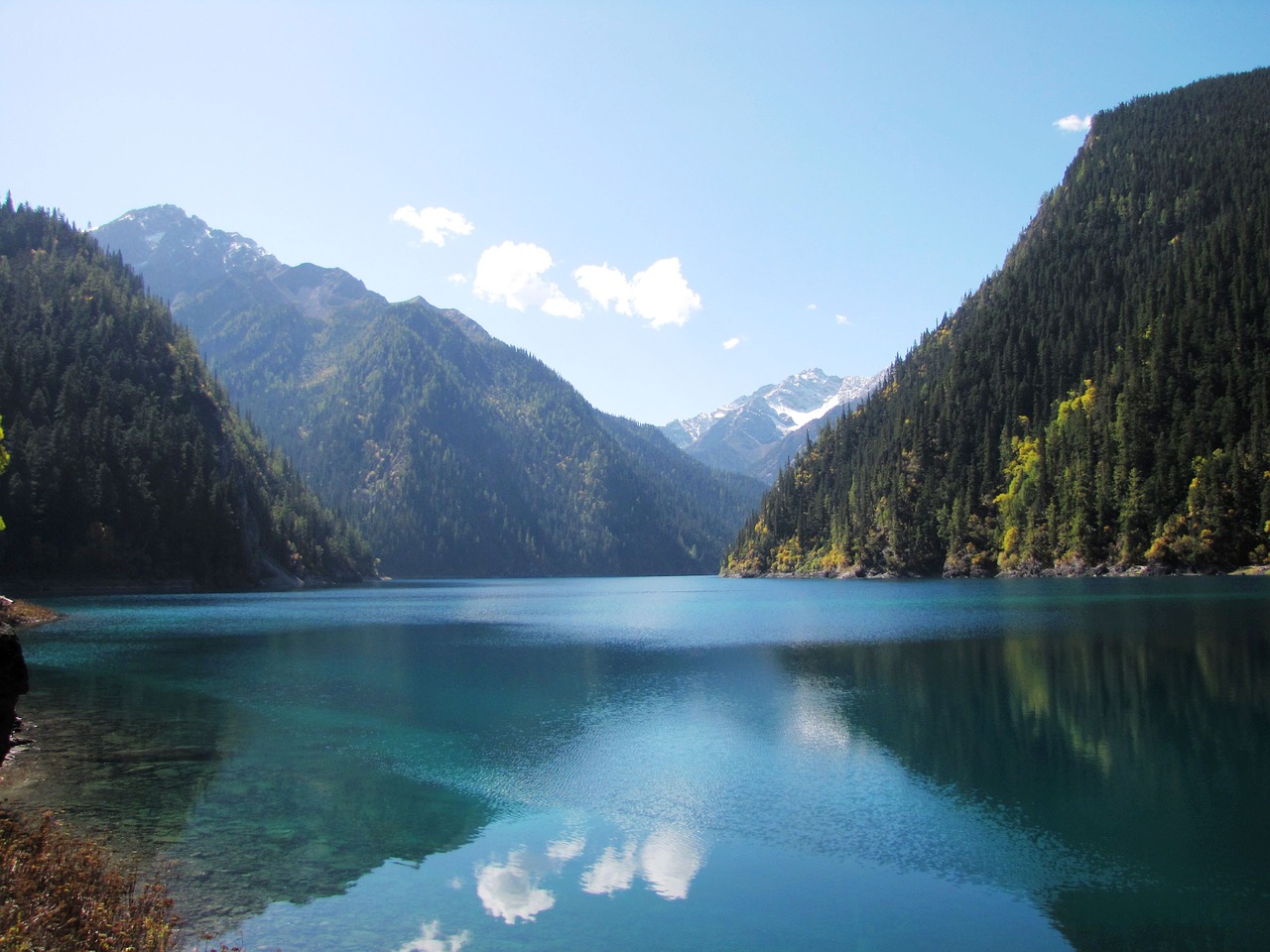 Jiuzhaigou, Skaidrus Vanduo, Mėlynas Dangus, Ežeras, Kalnas, Kraštovaizdis, Nemokamos Nuotraukos,  Nemokama Licenzija