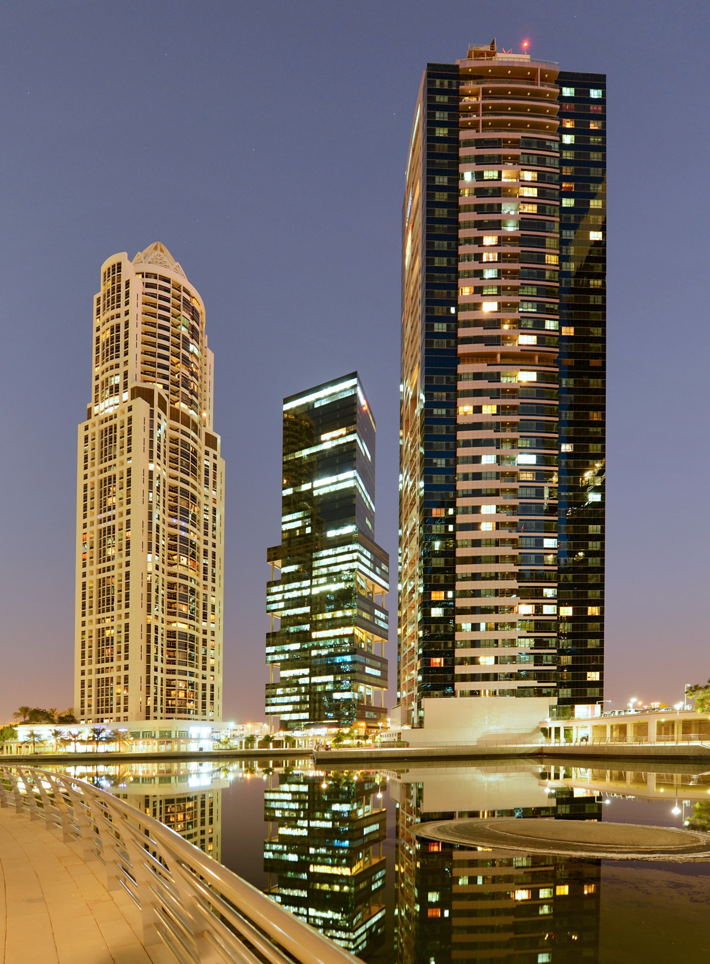 Dangoraižiai,  Dubai,  Jumeirah & Nbsp,  Ežero & Nbsp,  Bokštai,  Medis,  Saulėtekis,  Aukštis,  Aukštuminiai & Nbsp,  Pastatai