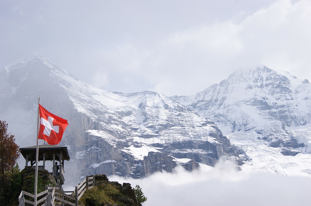 Jungfraujoch, Kalnai, Šveicarija, Alpių, Sniegas, Vėliava, Alpinizmas, Rūkas, Eigeris, Eigero Šiaurinis Veidas