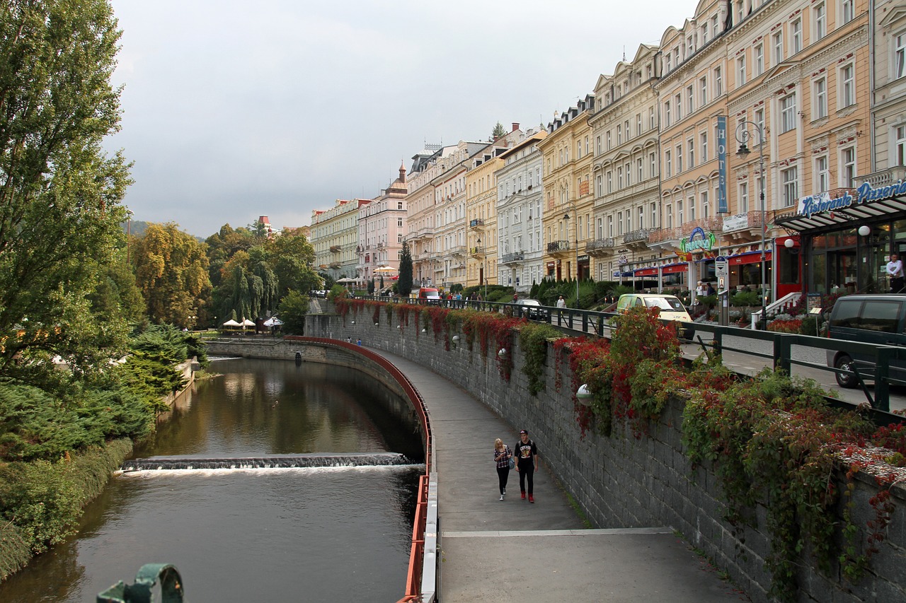 Karlovy Variuosi, Čekijos Respublika, Prague, Miestas, Turizmas, Čekų, Kelionė, Orientyras, Turistinis, Nemokamos Nuotraukos