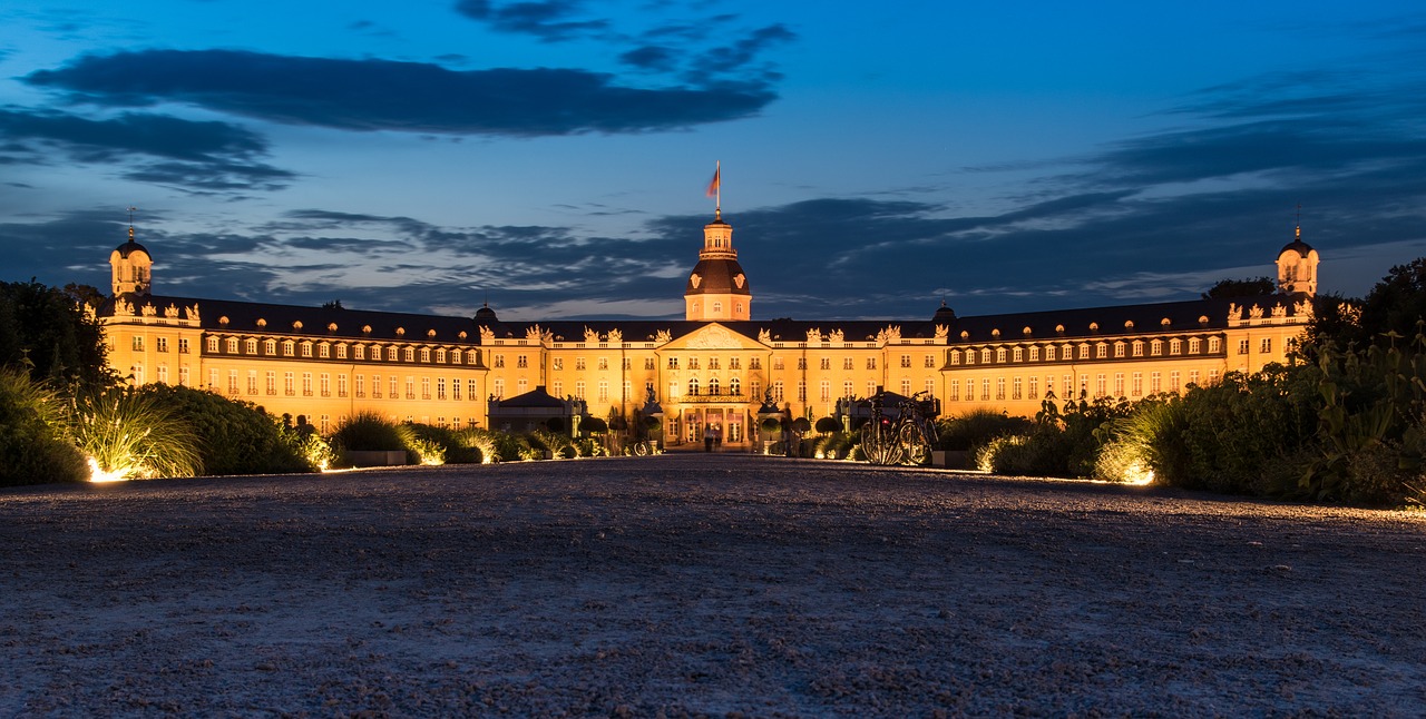 Karlsruhe, Pilis, Mėlyna Valanda, Pilies Apšvietimas, Abendstimmung, Nemokamos Nuotraukos,  Nemokama Licenzija