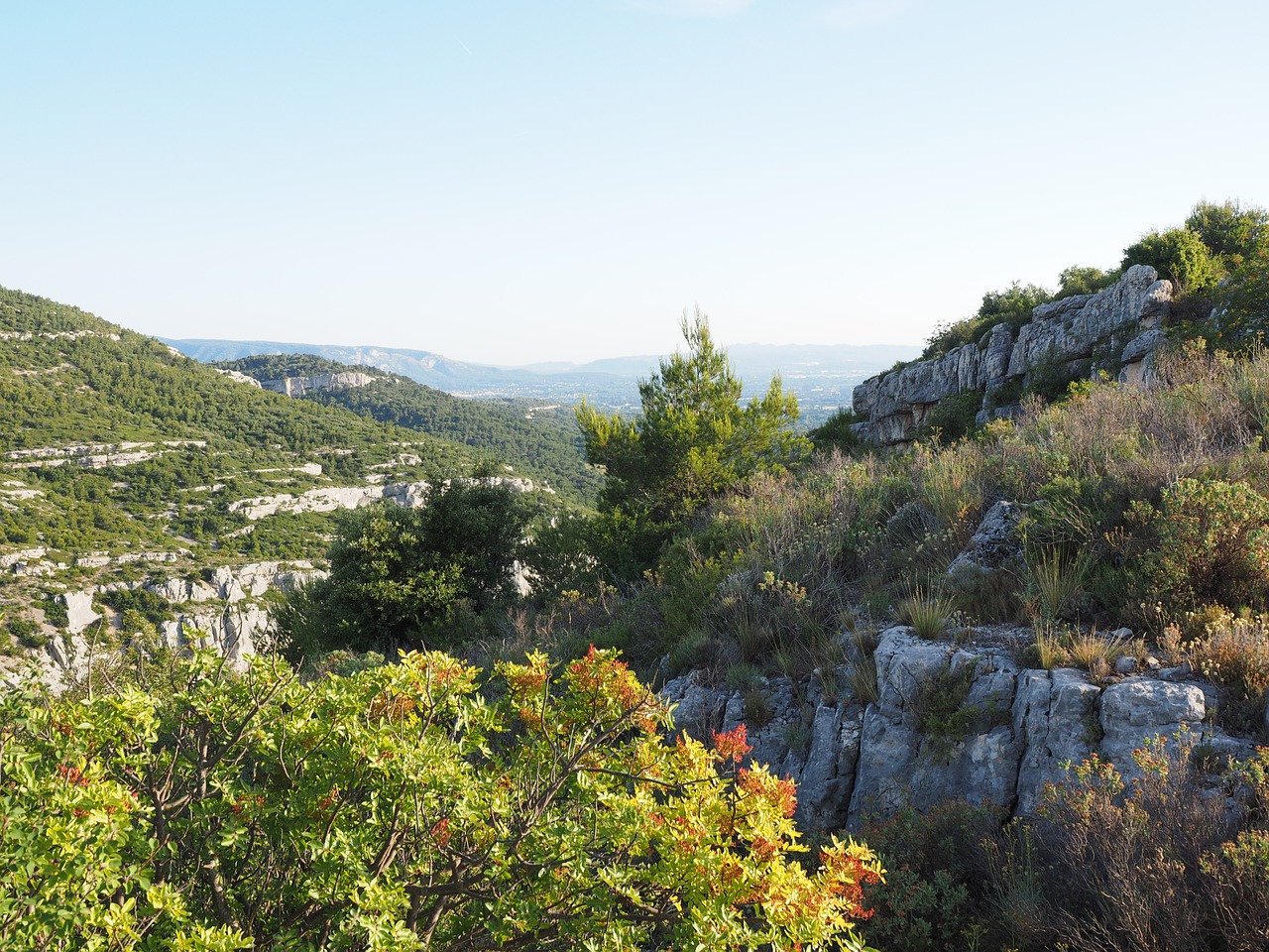 Karstinis Kraštovaizdis, Karsto Zona, Karstas, Rokas, France, Provence, Fontaine-De-Vaucluse, Nemokamos Nuotraukos,  Nemokama Licenzija