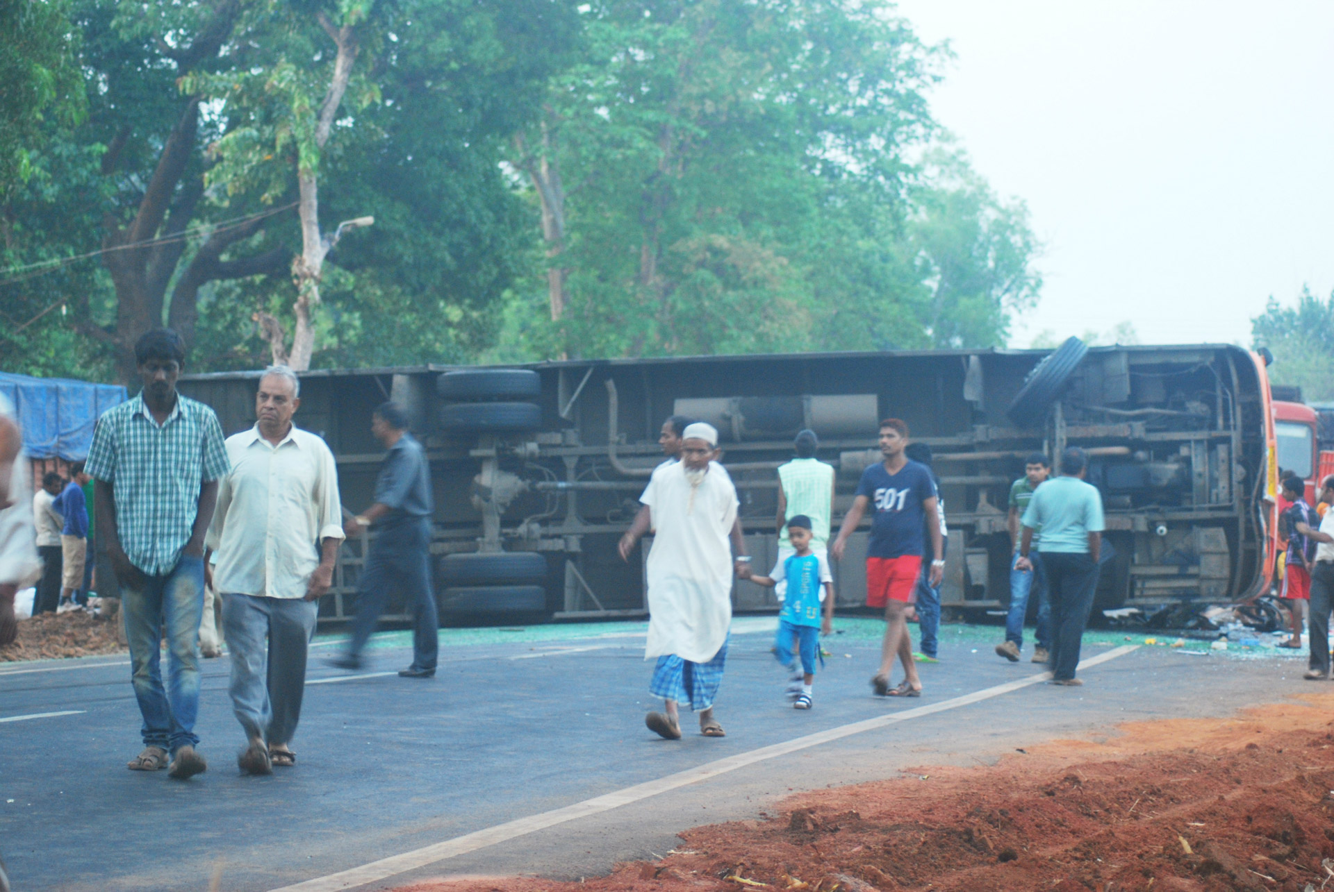 Autobusas Nelaimei,  Maršrutas & Nbsp,  Mumbai-Goa Greitkelis,  Autobusas & Nbsp,  Kritęs,  Greitkelis,  Ketka Nelaimingas Atsitikimas,  Mumbai-Goa Greitkelis 1, Nemokamos Nuotraukos,  Nemokama Licenzija