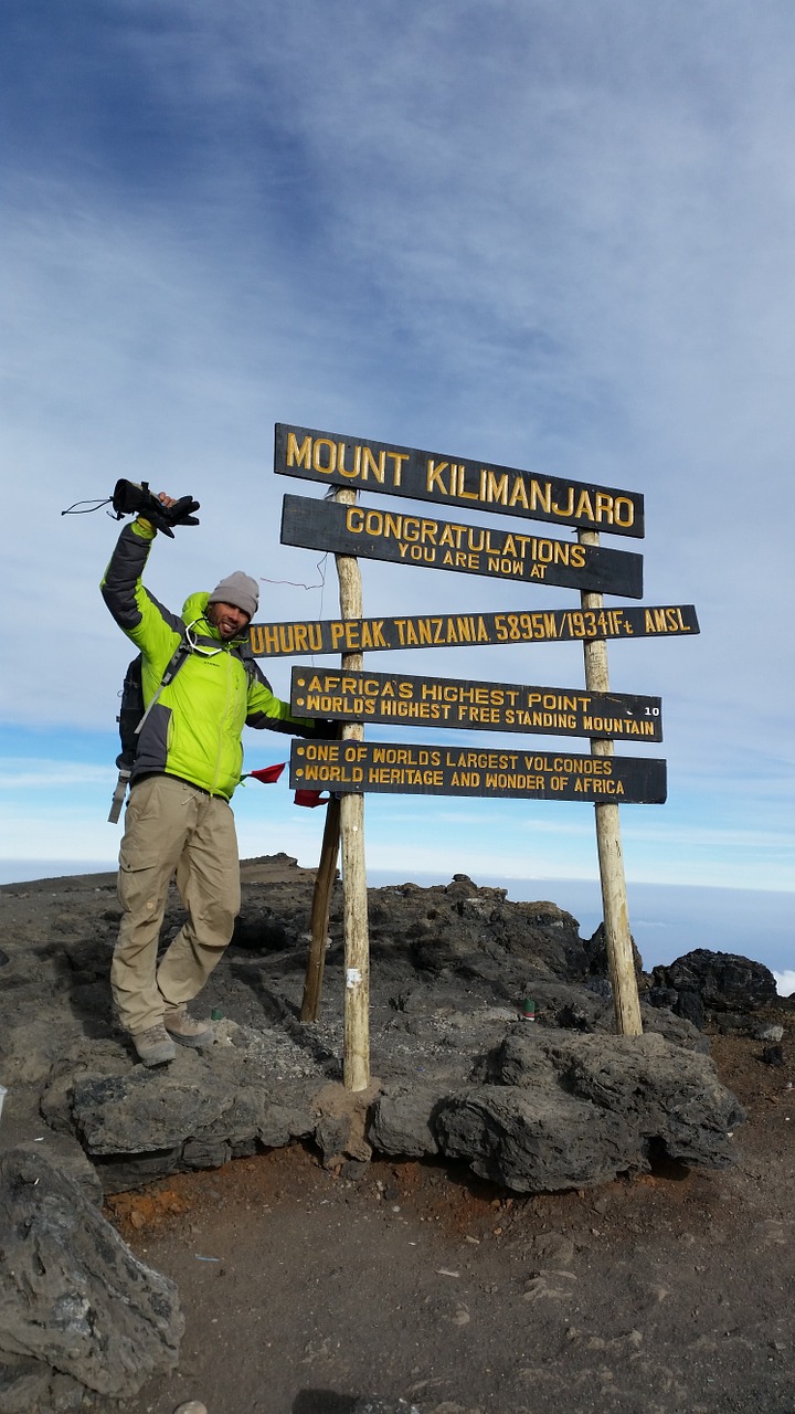 Kilimandžaras, Kalnas, Alpinizmas, Kalnai, Viršuje, Vyras, Žmonės, Nemokamos Nuotraukos,  Nemokama Licenzija