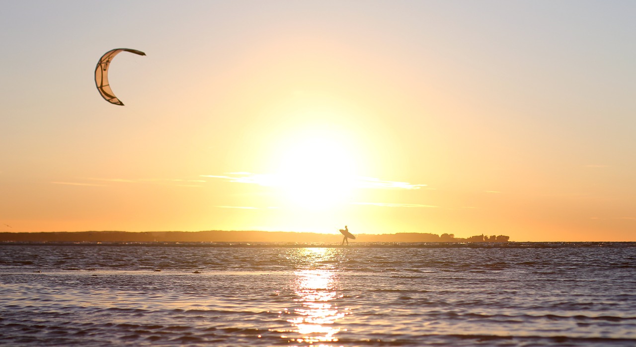 Aitvaras, Kiteboard, Kiteboarding, Jėgos Aitvarų Sportas, Naršyti, Surfer, Sportas, Kiel, Laboe, Akmuo