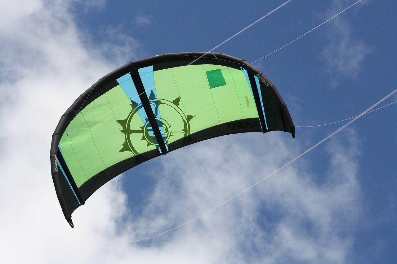 Aitvaras, Kiteboarding, Jėgos Aitvarų Sportas, Vanduo, Sportas, Ekstremalios, Vėjas, Nemokamos Nuotraukos,  Nemokama Licenzija