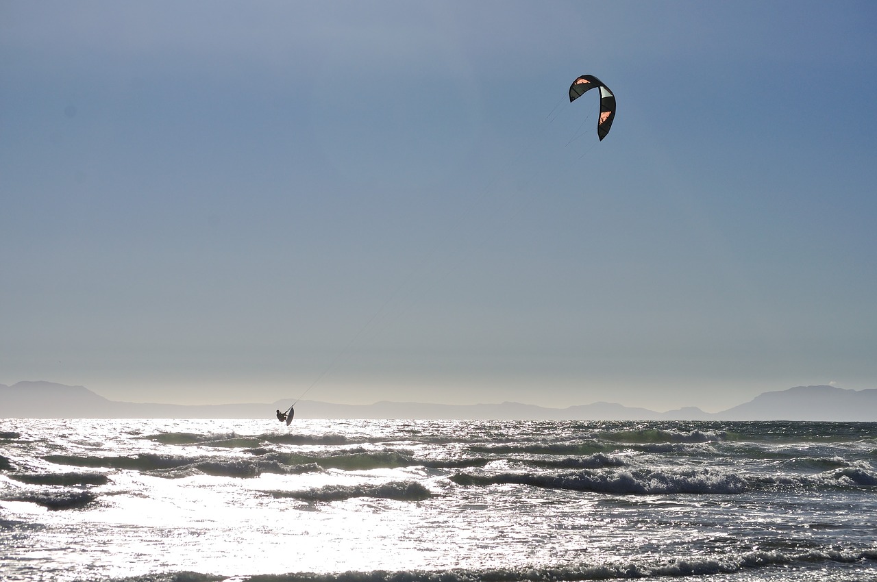 Kite Surfer, Jūra, Saulės Šviesa, Papludimys, Oras, Horizontas, Migla, Atspindys, Jėgos Aitvarų Sportas, Nemokamos Nuotraukos