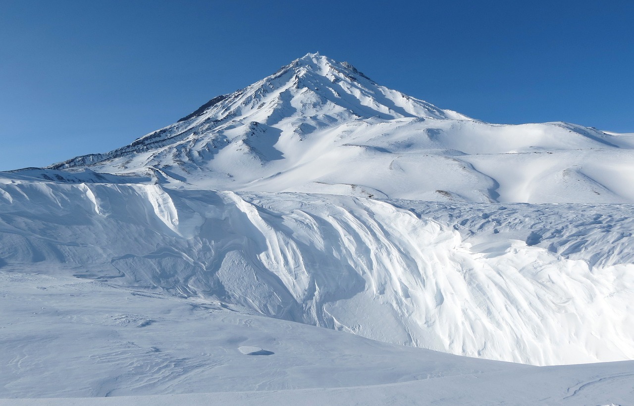 Koryakskio Vulkanas, Kamchatka, Žiema, Snieginiai Kalnai, Sniegas, Šaltas Rytas, Gamta, Kraštovaizdis, Šaltas, Žiemos Miškas