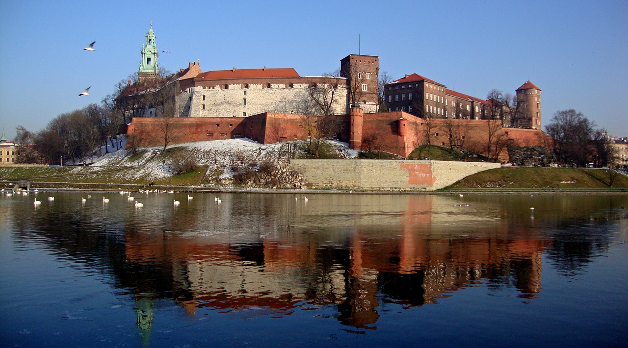 Kraków, Lenkija, Wawel, Pilis, Žiema, Atspindys, Vanduo, Paminklas, Nemokamos Nuotraukos,  Nemokama Licenzija