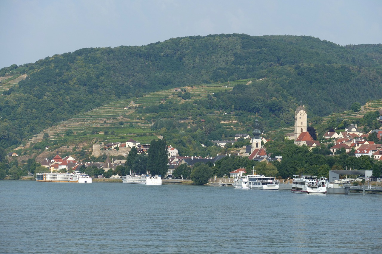 Krems, Austria, Wachau, Danube, Upė, Upės Kruizas, Kruizas, Laivas, Bažnyčia, Bokštas