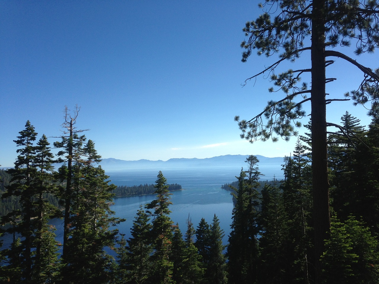Ežeras, Tahoe, Kraštovaizdis, Gamta, Krantas, Sierra, Medis, Nepastebėti, Forrest, Nemokamos Nuotraukos