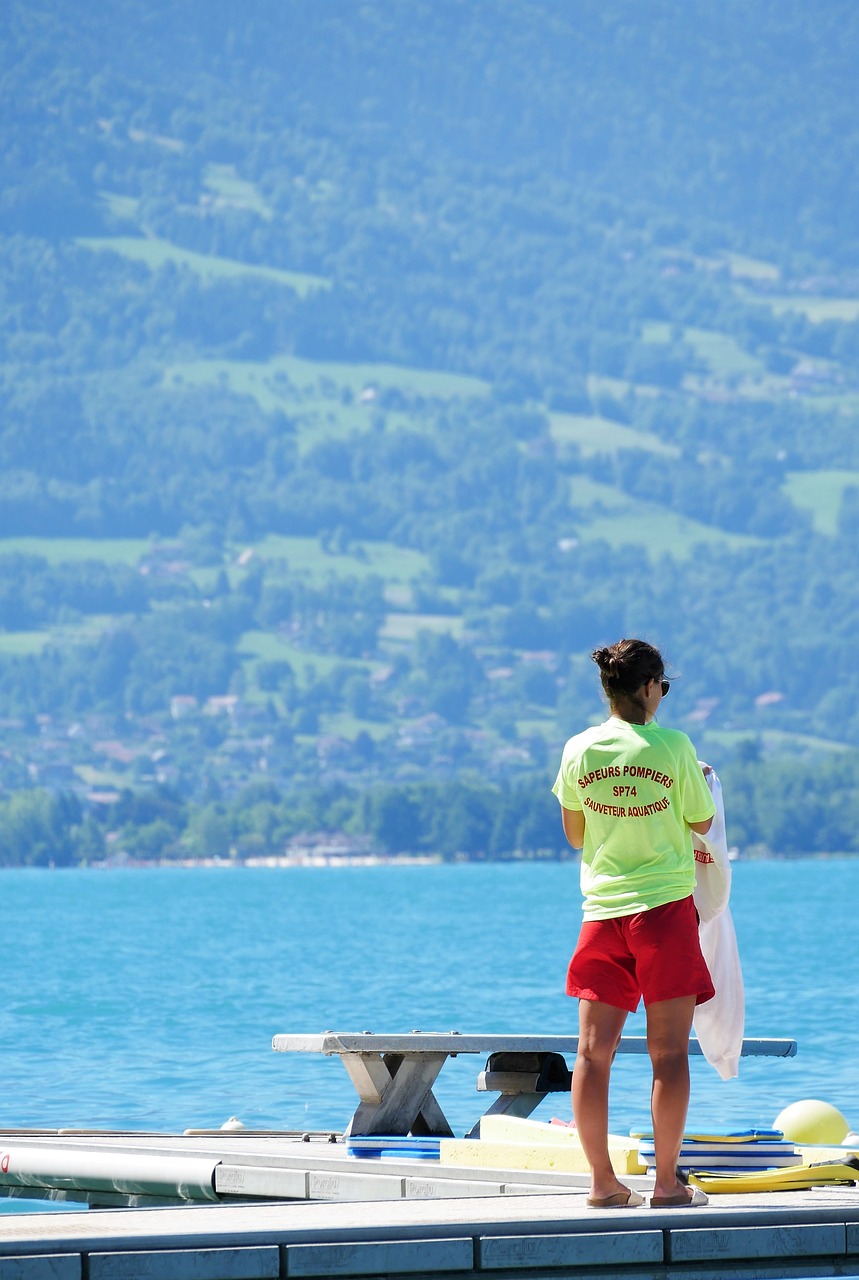 Ežeras, Gelbėtojas, Vanduo, Maudytis, Palengvėjimas, Jūra, Gelbėjimas, Dangus, Annecy, France