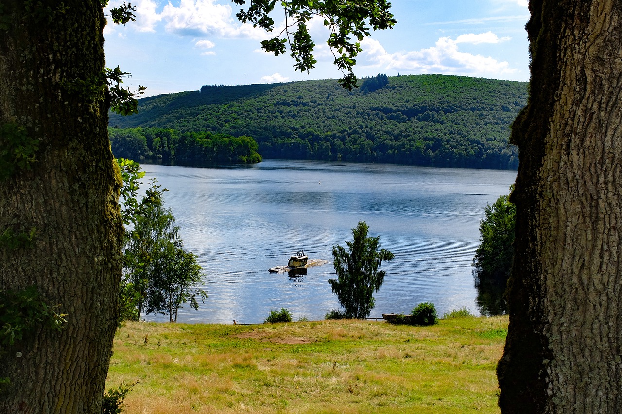 Ežeras, Povandeninis Laivas, Gamta, Kraštovaizdis, Skulptūra, Menas, Konceptualus Menas, Vassivière, Lac, France