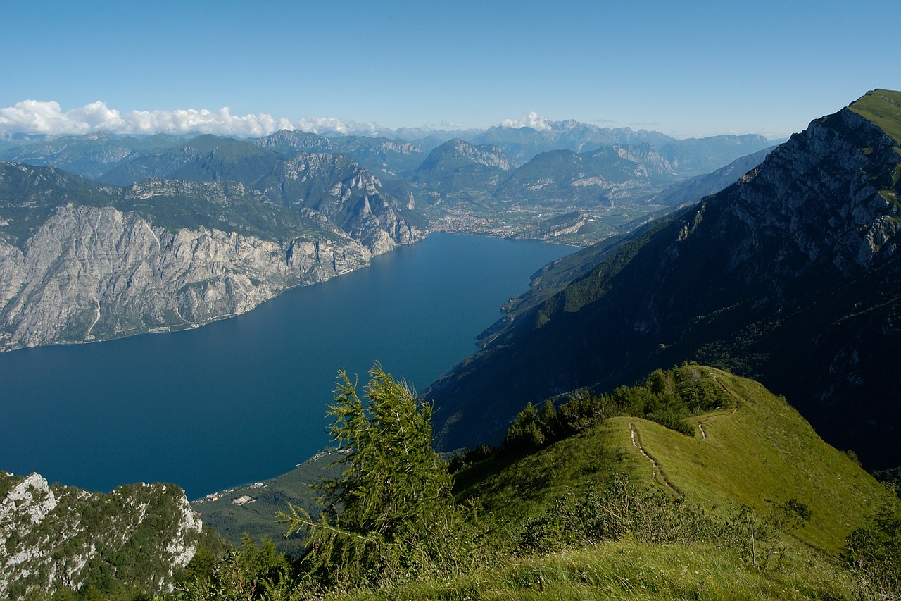 Ežeras, Garda, Lago Di Garda, Kalnai, Alpių, Vasara, Aukščiausiojo Lygio Susitikimas, Debesys, Iš Viršaus, Paukščio Skrydžio Vaizdas