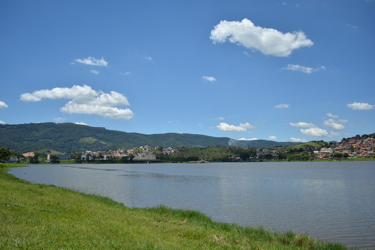 Ežeras, Kraštovaizdis, Dangus, Mėlynas Dangus, Gamta, Turizmas, Atostogos, Parkas, Saulėtas, Debesis