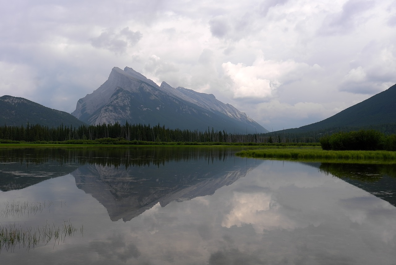 Ežeras,  Vandens Dalelės,  Peizažas,  Kraštovaizdis,  Pobūdį,  Turistų Kelionės Tikslas,  Atspindi,  Atspindžiai,  Vermilion Ežeras,  Banff