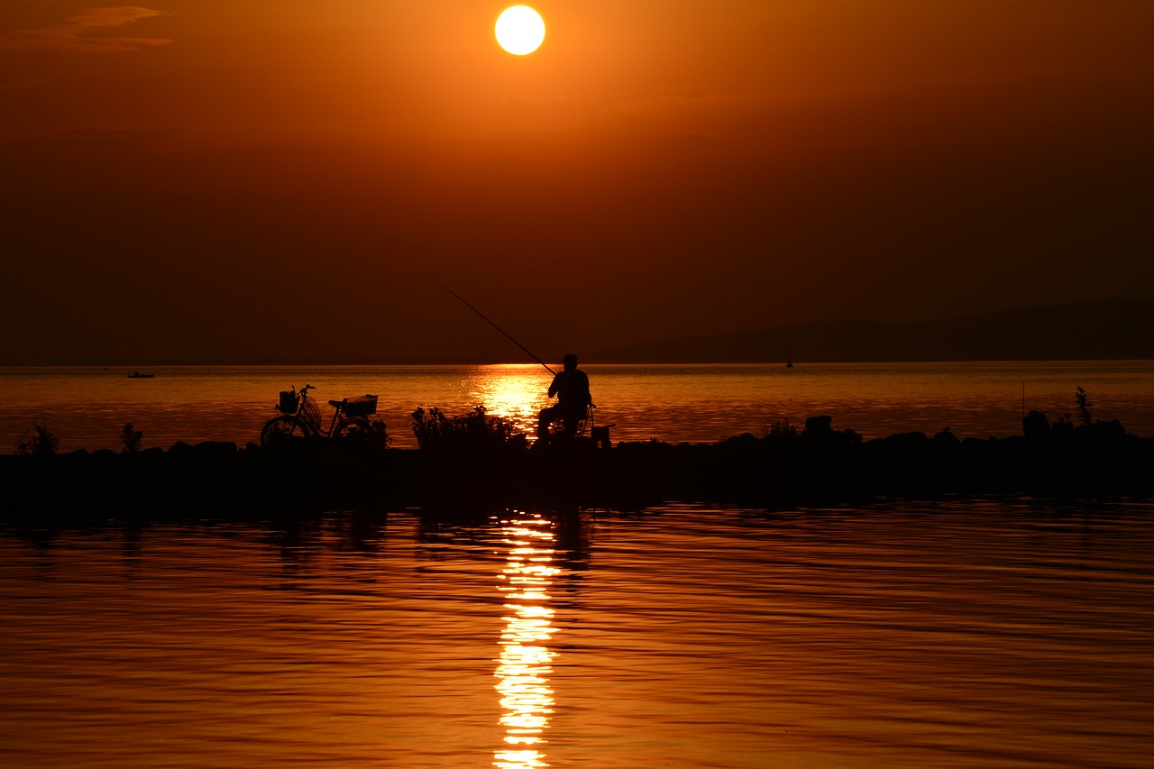 Balaton Ežeras, Vakare, Žibintai, Dusk, Kraštovaizdis, Ežeras, Vasara, Saulėlydis, Žvejys, Nemokamos Nuotraukos