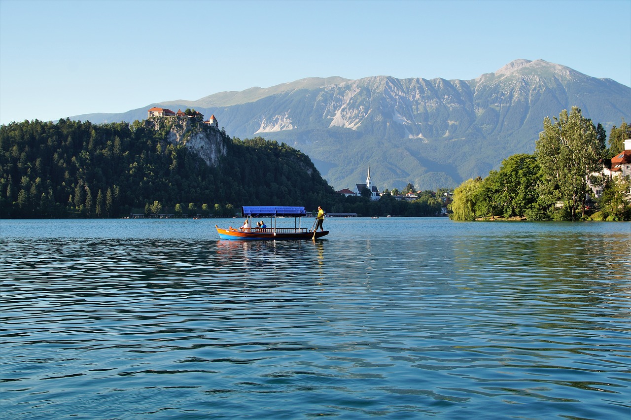 Ežeras Bledas, Bledský Pilis, Bled, Slovenia, Pilis, Panorama, Kalninis Ežeras, Julijos Alpės, Skaidrus Vanduo, Nemokamos Nuotraukos
