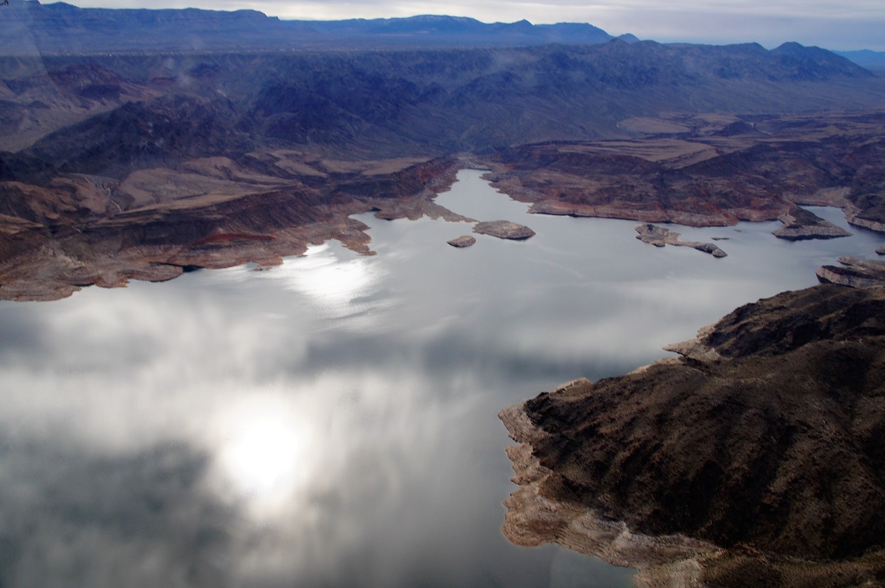 Ežero Meados, Nevada, Spalado Upė, Kalnai, Ežeras, Debesys, Nemokamos Nuotraukos,  Nemokama Licenzija