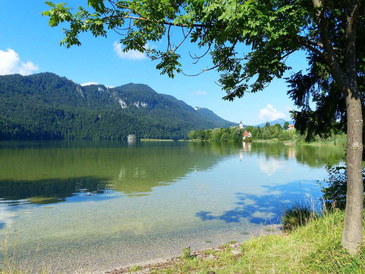 Ežeras Weissensee, Ežeras, Vandenys, Allgäu, Ekskursijos Paskirties Vieta, Füssen, Vasara, Laisvalaikis, Gamta, Nemokamos Nuotraukos