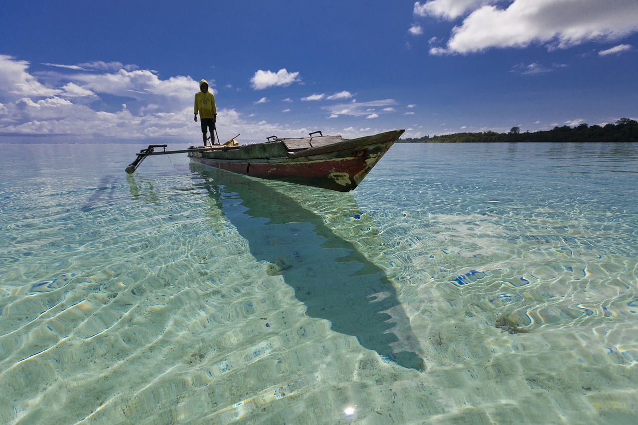 Kraštovaizdis, Indonezija, Halmahera, Widi Salos, Žvejybos Laivas, Seklumos, Jūra, Atogrąžų, Skaidrumas, Plaukiojantieji