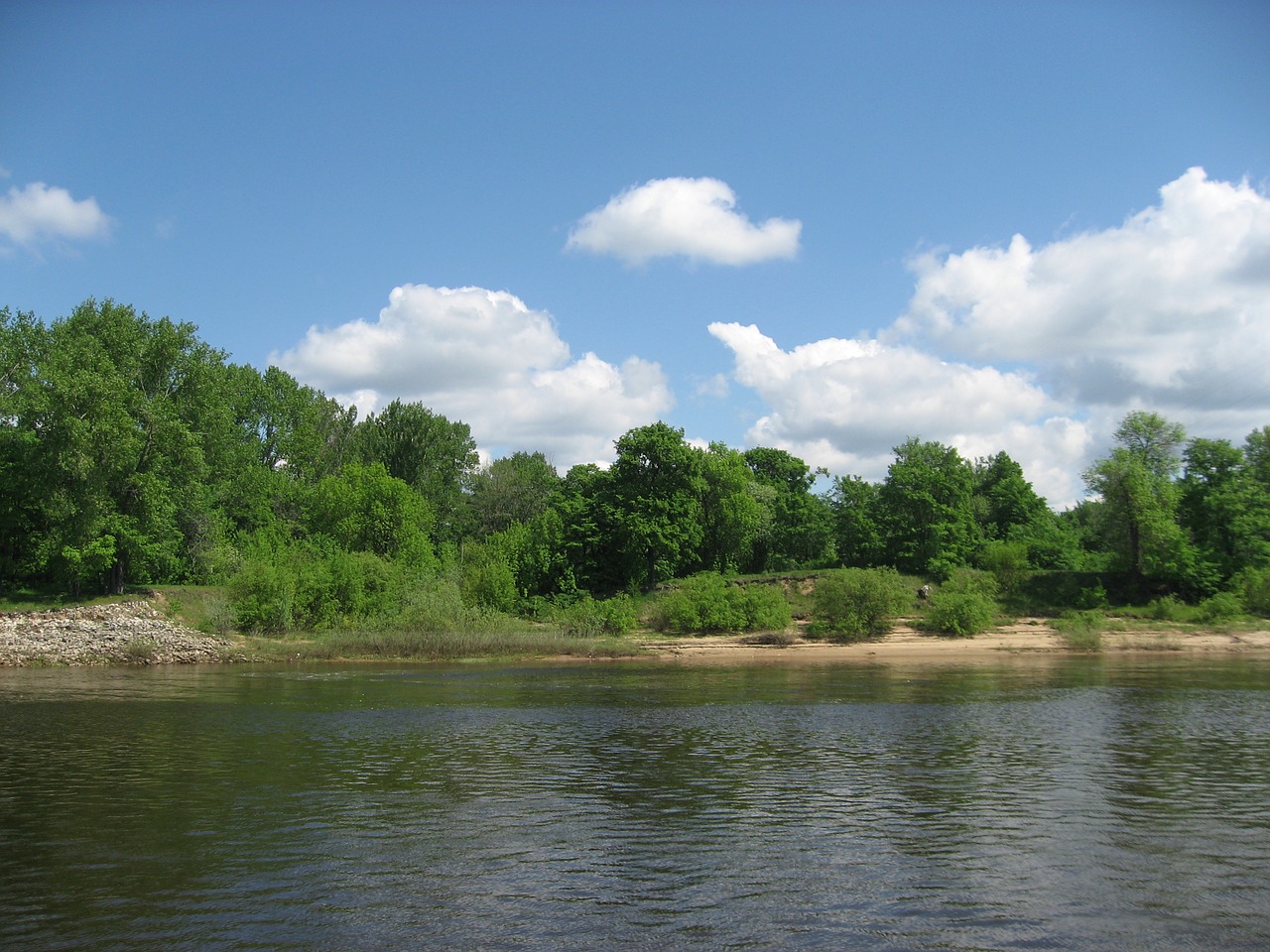 Kraštovaizdis, Vanduo, Medžiai, Debesys, Papludimys, Gamta, Upė, Volga, Sala, Vasara