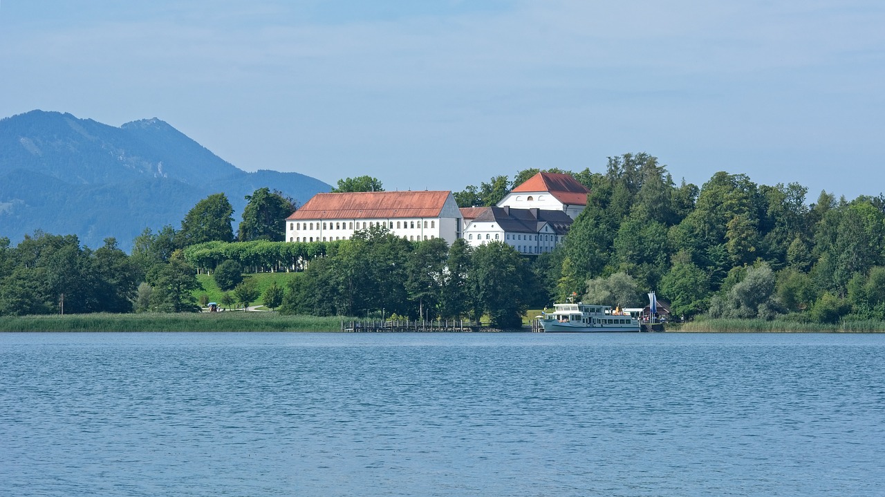 Kraštovaizdis,  Chiemsee,  J. Sala,  Dangus,  Vandens,  Ežeras,  Vienuolynas,  Senoji Pilis,  Augustiner,  Chorherrenstift