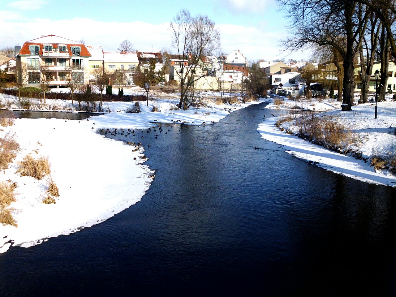 Kraštovaizdis, Miestas, Miestai, Žiema, Sniegas, Ledas, Pastatai, Architektūra, Srautas, Upė