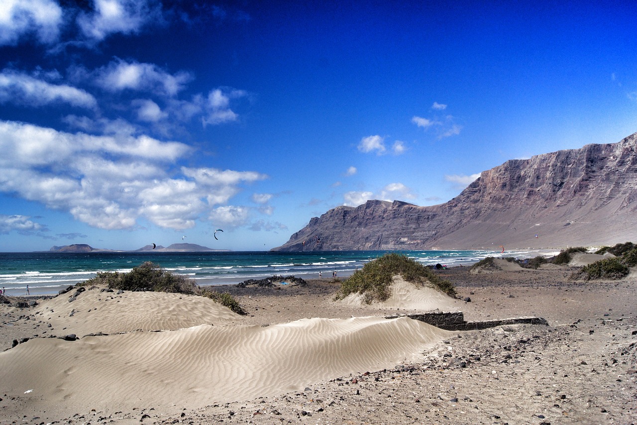 Lanzarote, Famara, Naršyti, Papludimys, Jūra, Vanduo, Dangus, Rokas, Smėlio Paplūdimys Ispanija, Kraštovaizdis