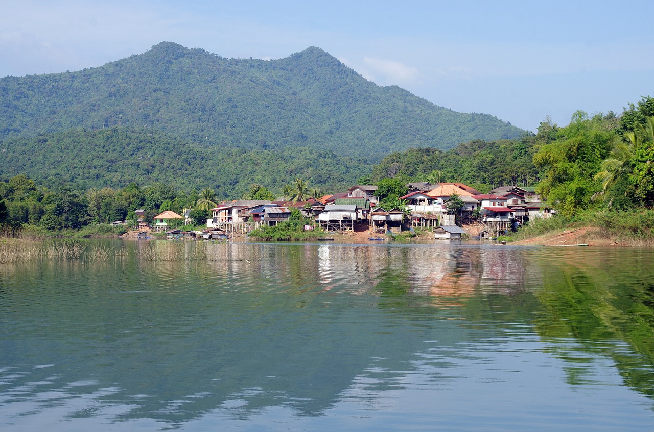 Laosas, Ežeras, Namas, Kaimas, Apmąstymai, Vang Vieng, Tradicinė Žvejyba, Kraštovaizdis, Nemokamos Nuotraukos,  Nemokama Licenzija
