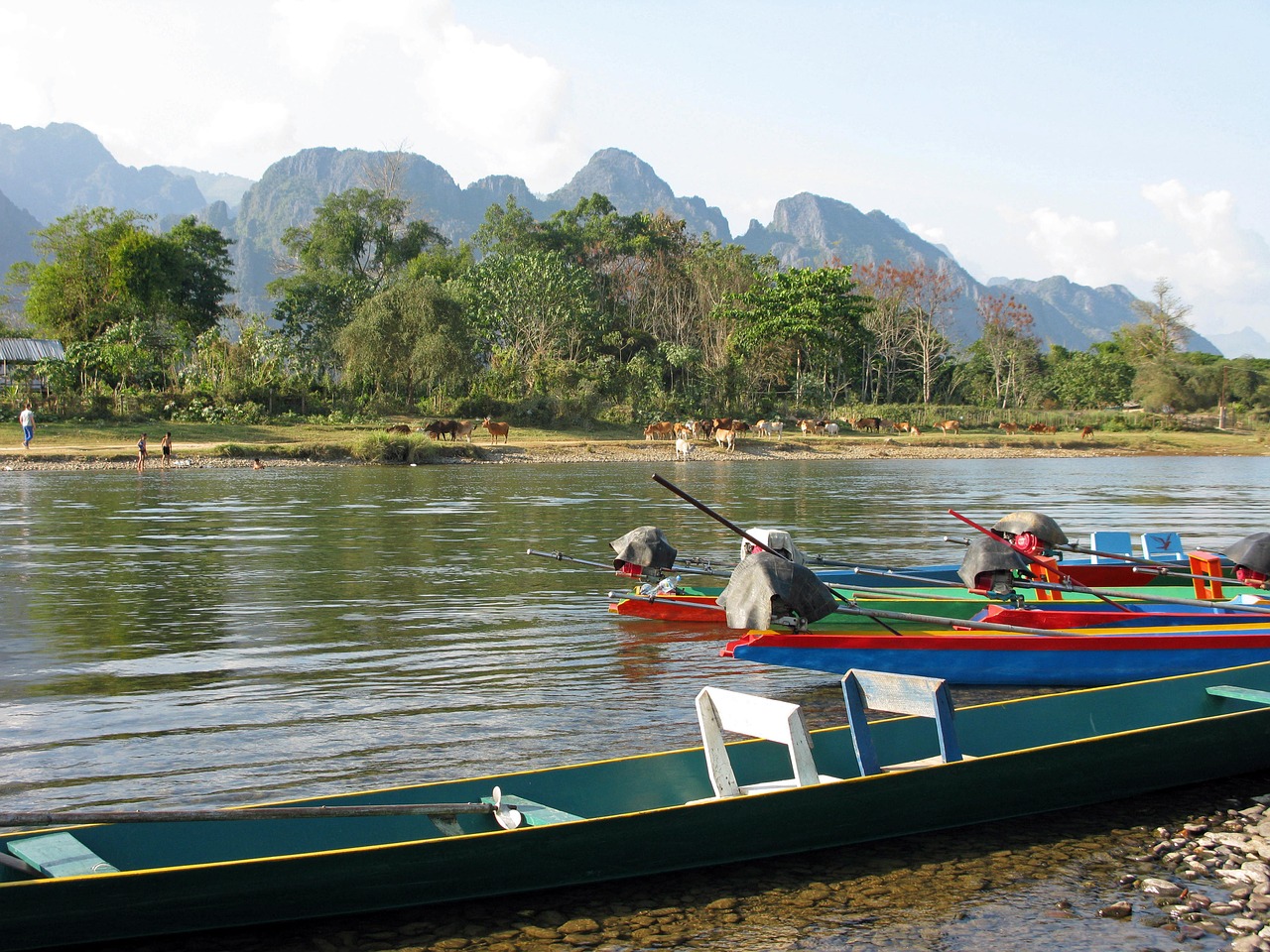 Laosas, Vang Vieng, Upė, Xong, Kalnai, Vanduo, Gamta, Kraštovaizdis, Žvejybos Laivai, Valtys