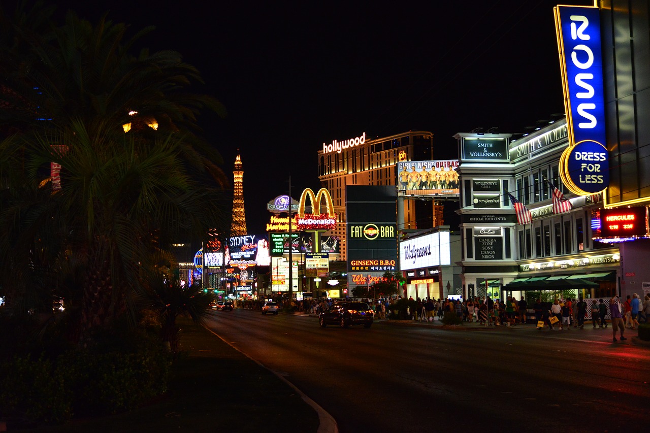 Las Vegasas, Naktis, Kelias, Šviesa, Reklama, Neoninis Ženklas, Neonas, Apšvietimas, Usa, Naktinis Gyvenimas